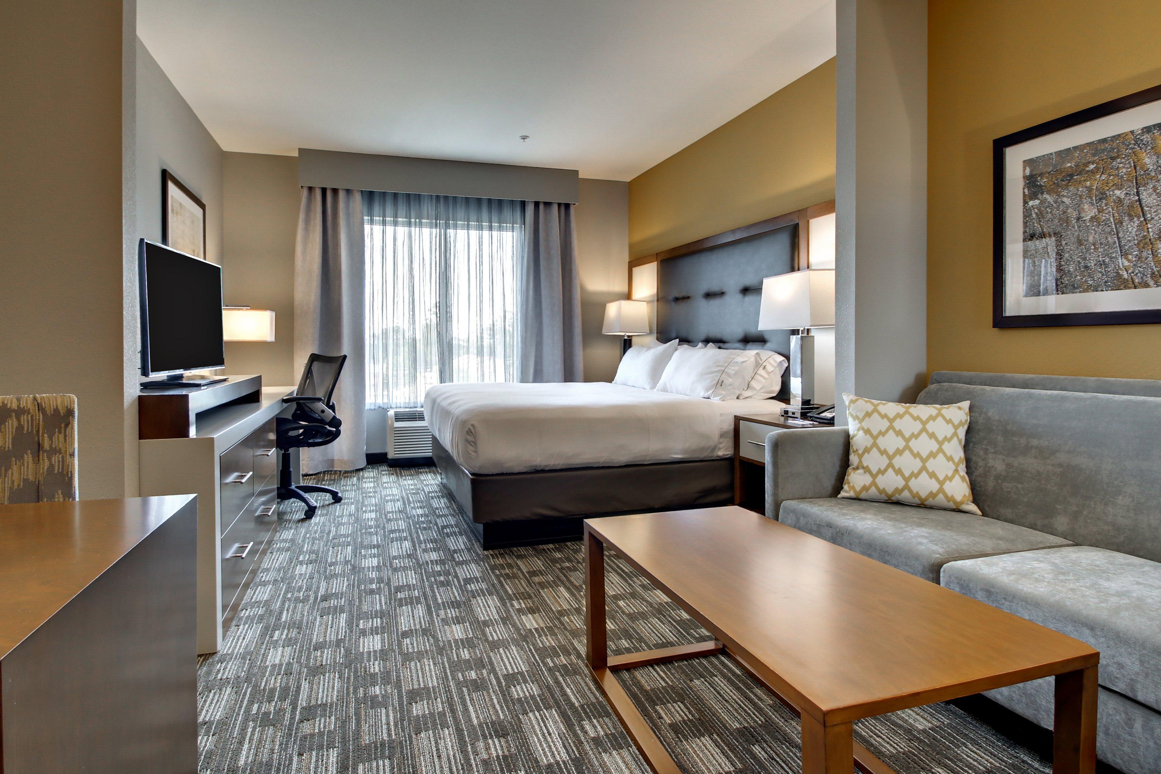 Holiday Inn Express & Suites Albany Exterior photo