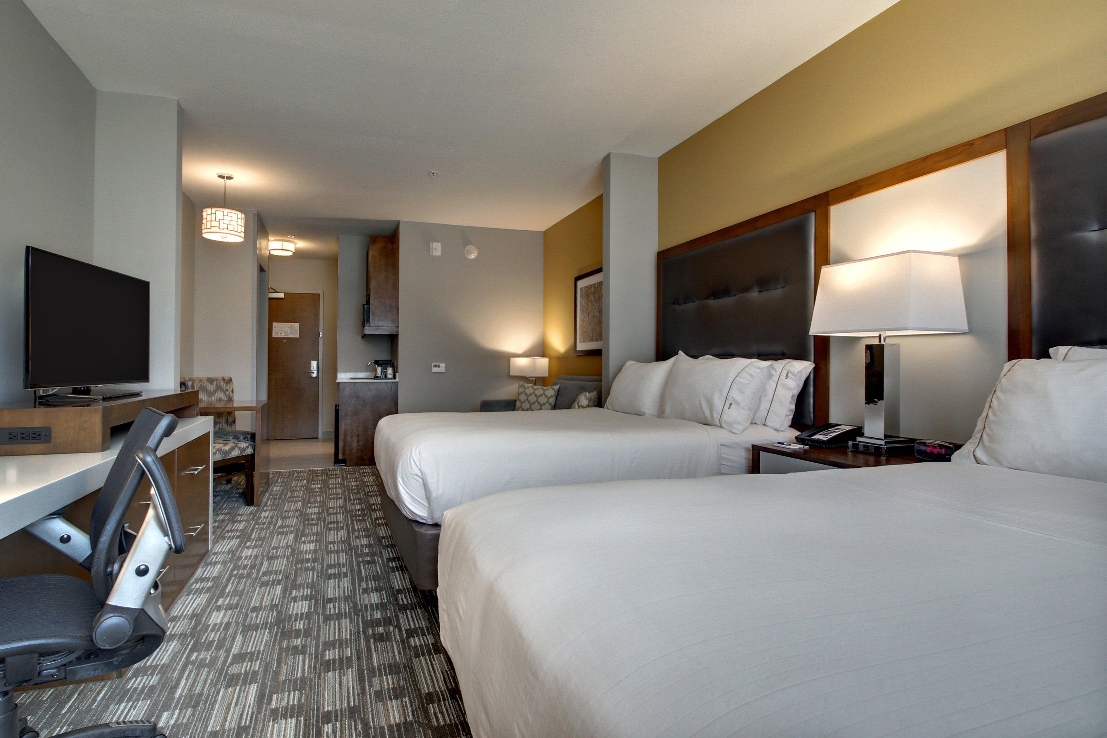Holiday Inn Express & Suites Albany Exterior photo